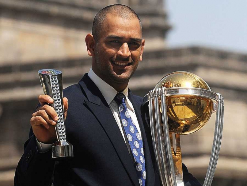 MS Dhoni with World Cup
