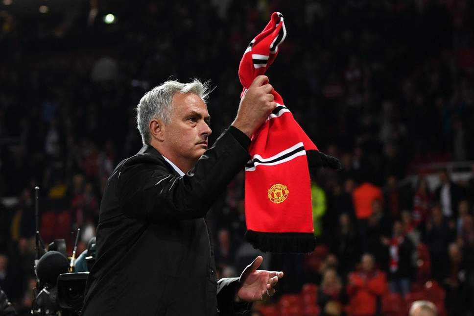 Jose Mourinho proclaims himself “the special one” 2004- 2005