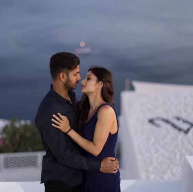 Manoj Tiwary and Sushmita Roy