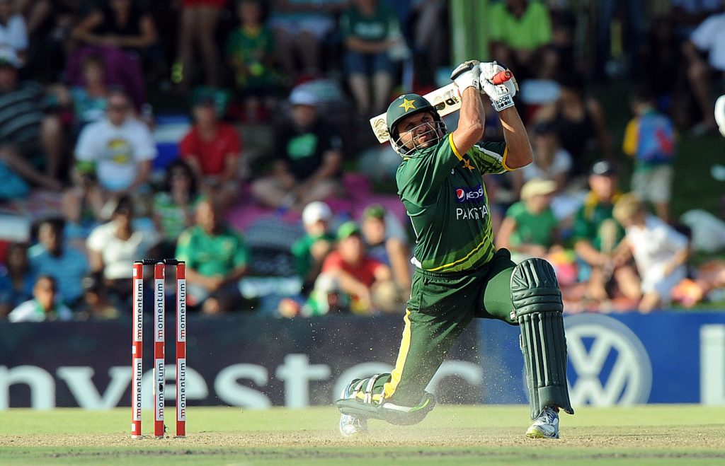 shahid afridi Most Ducks in ODI