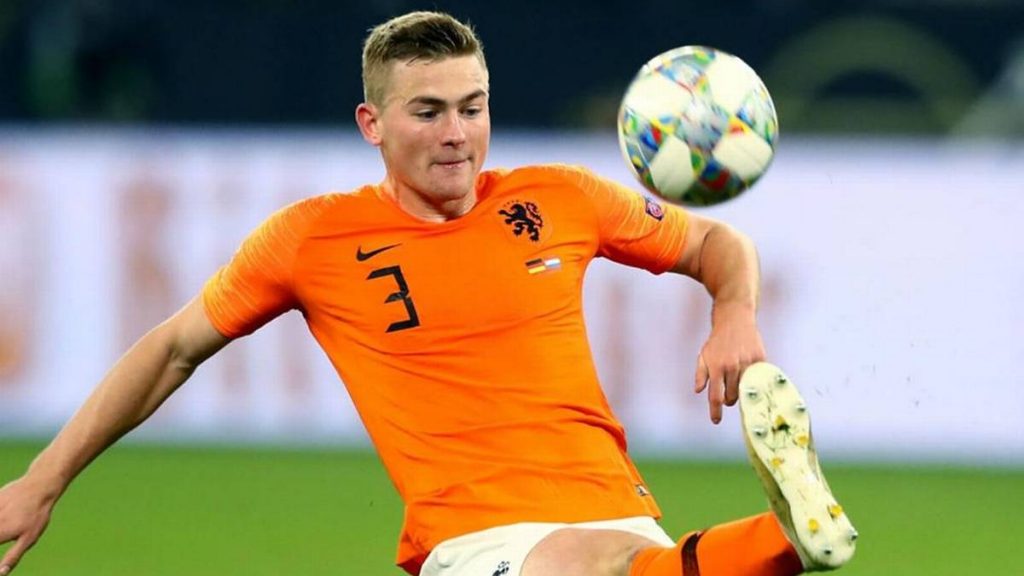 Matthijs De Ligt Professional Life