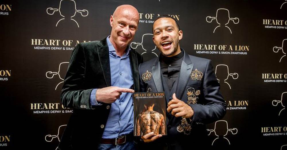 Memphis Depay medals