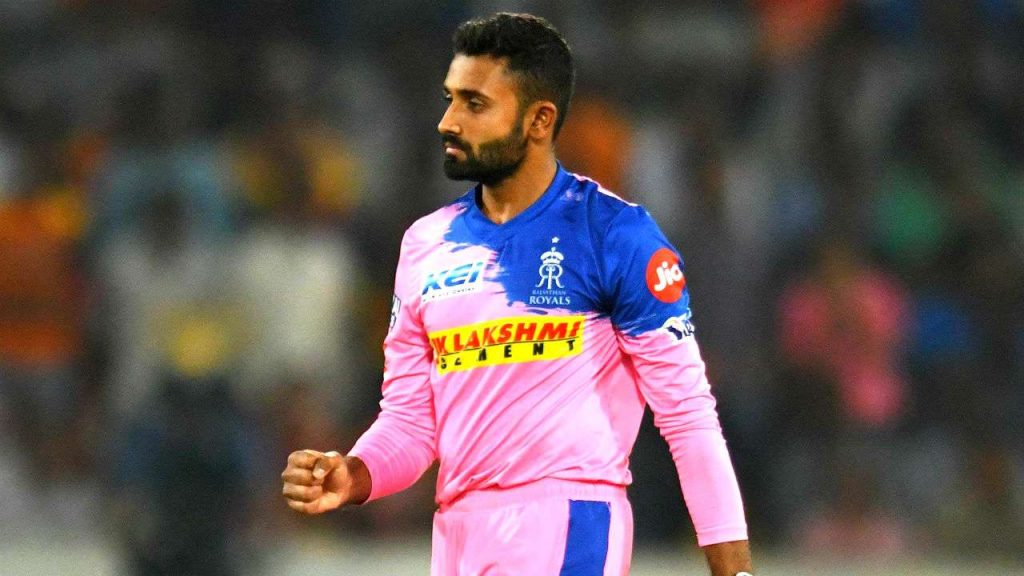 shreyas gopal bowling average in ipl