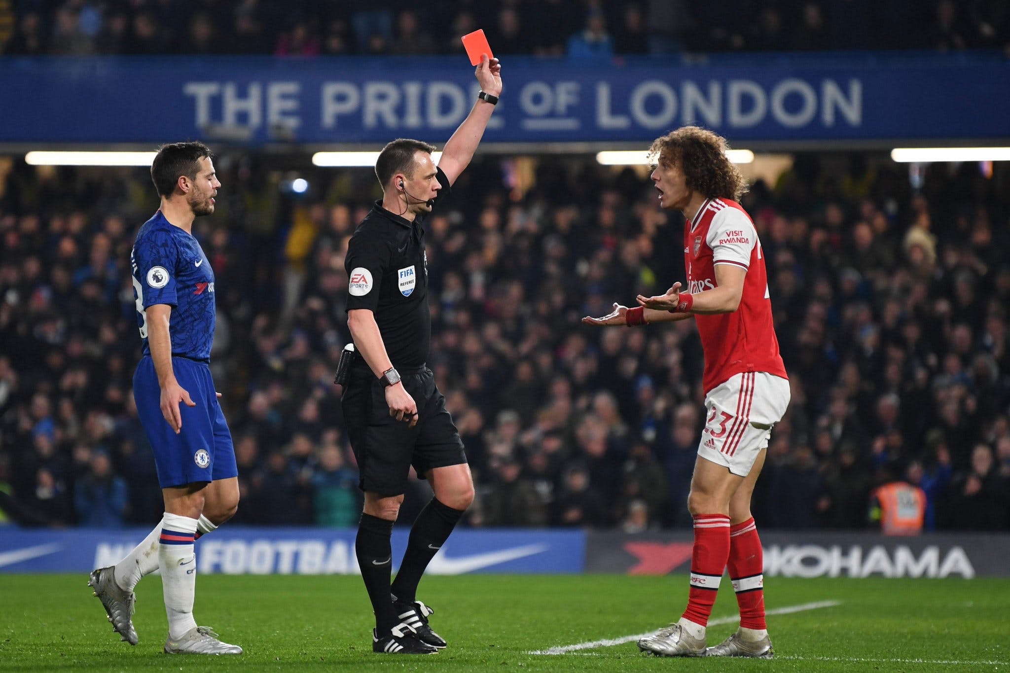 arsenal-fc-david-luiz-red-card-vs-chelsea