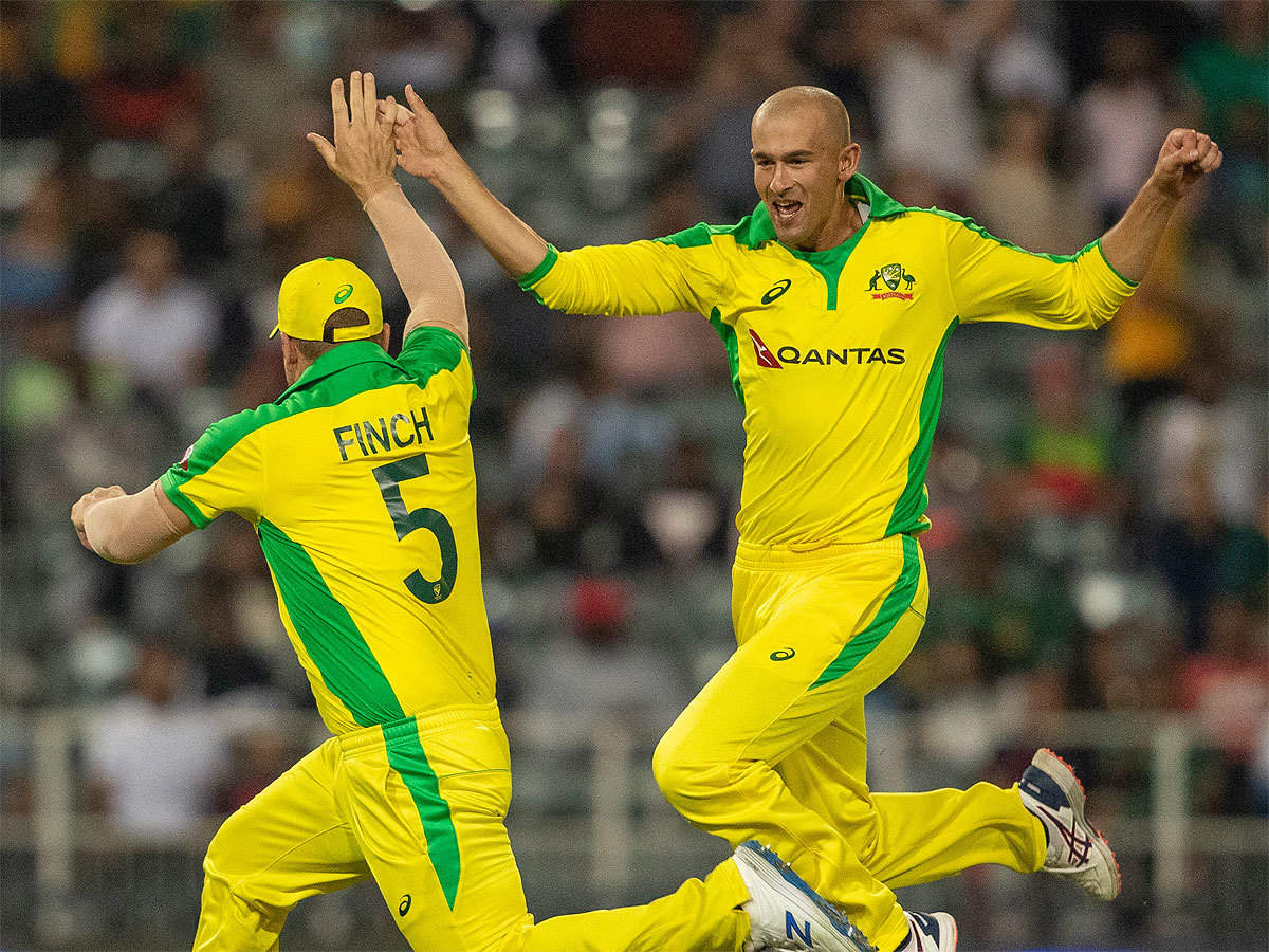 ashton agar aus