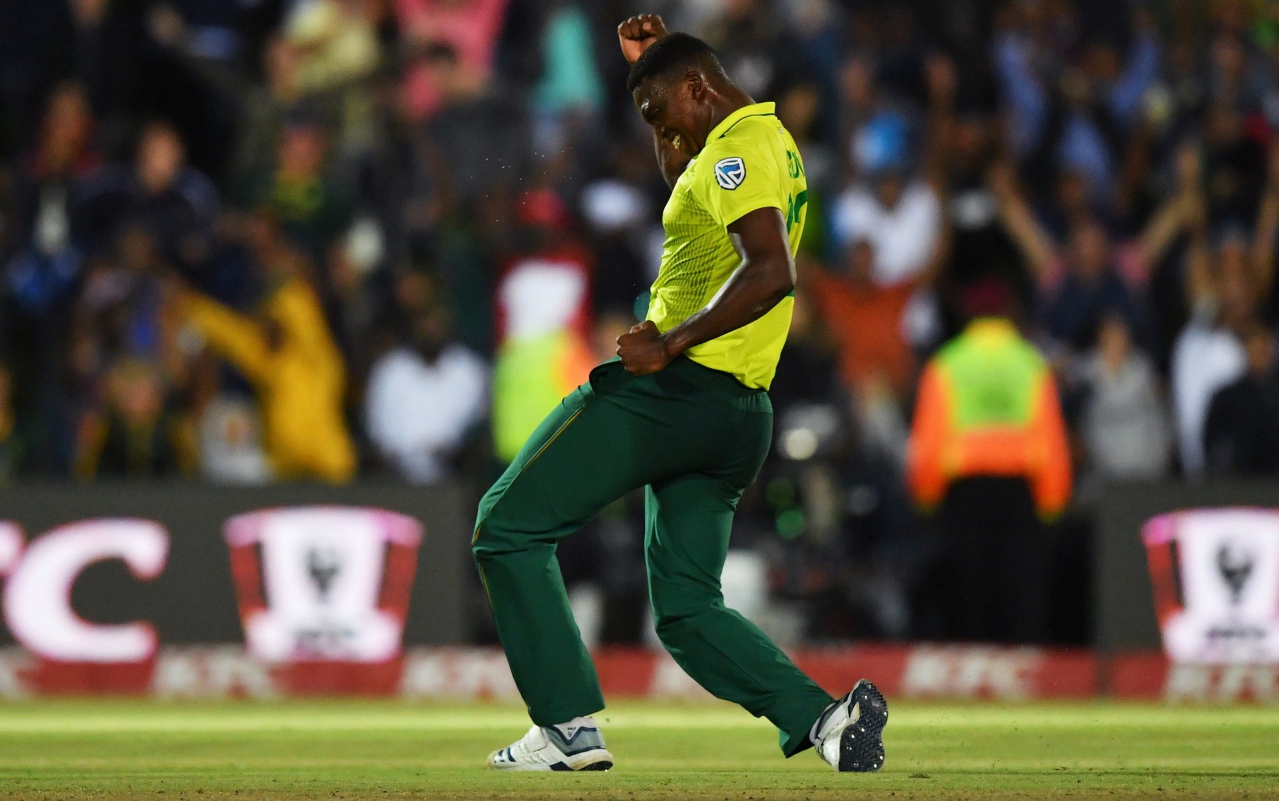 sa beat england-lungi ngidi