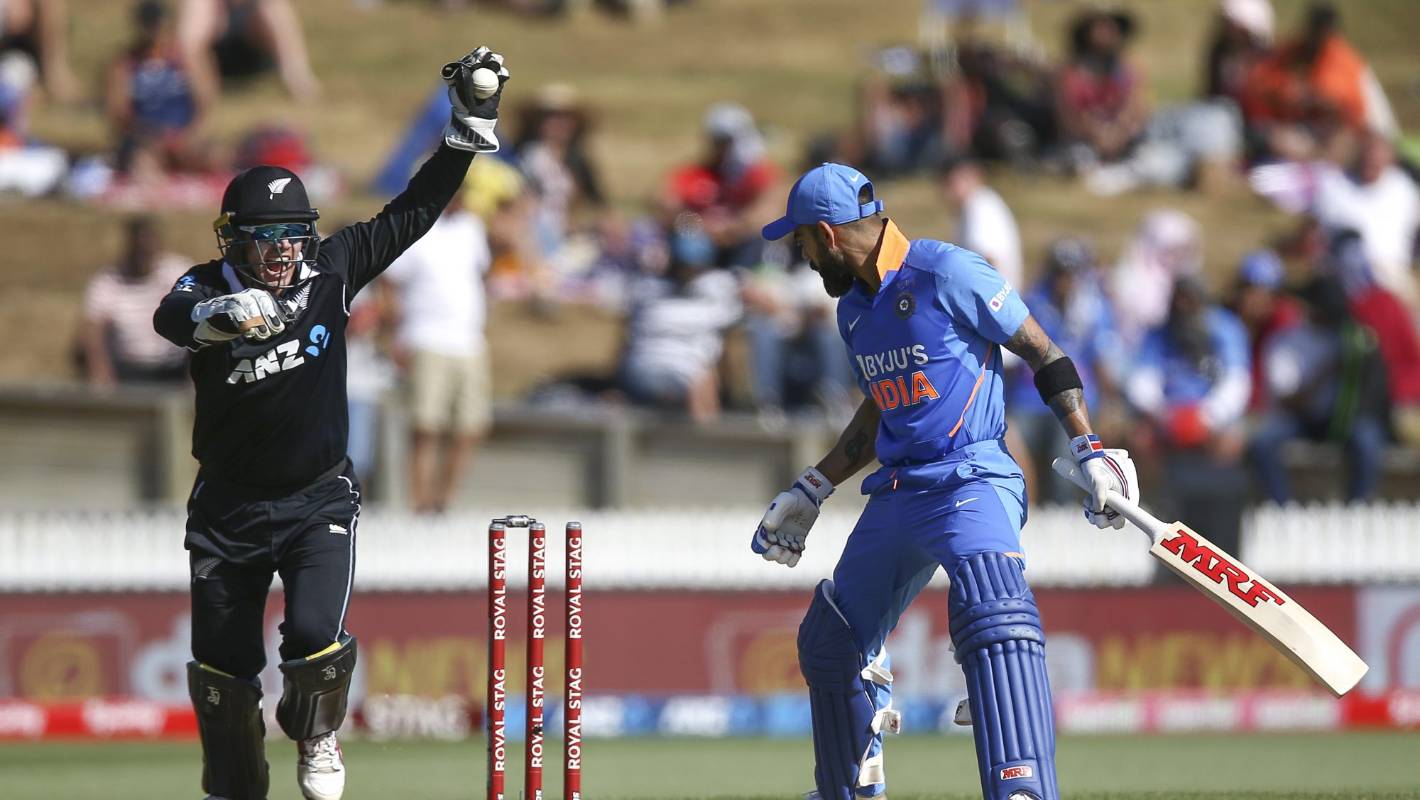 virat-kohli-out-by-ish sodhi