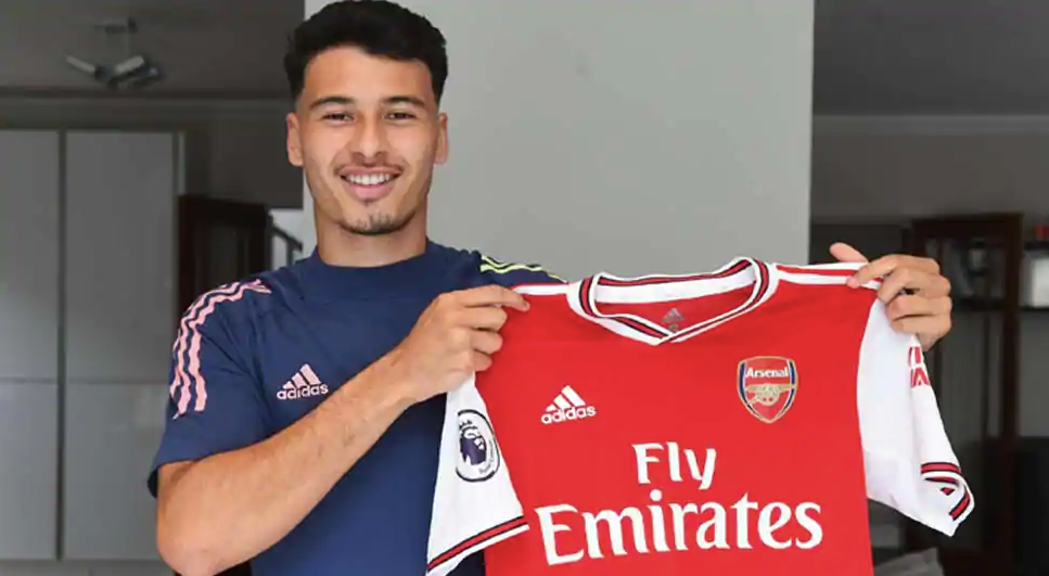 Gabriel Martinelli extends a long term contract with Arsenal