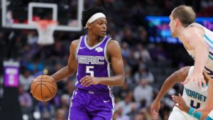 Sacramento Kings' De Aaron Fox out at least week after spraining ankle