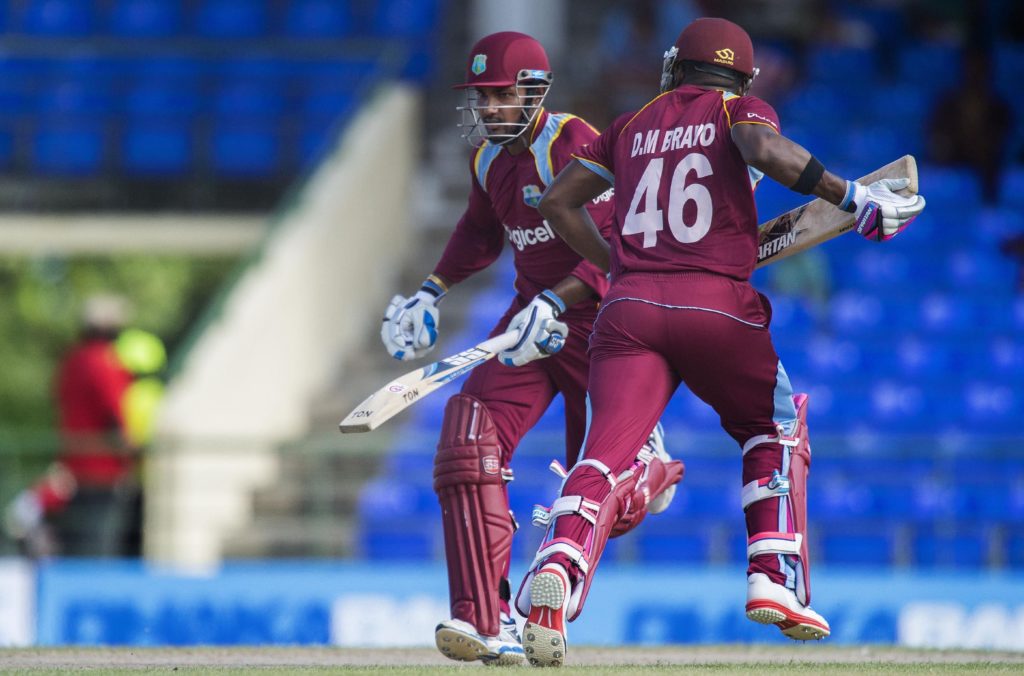 dwayne-bravo-and-dinesh-ramdin-highest-3rd-wicket-partnership-in-odi