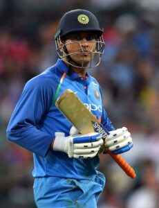 MS Dhoni gives a piece of advice to Hardik Pandya and Rishabh Pant ahead of ICC T20 World cup