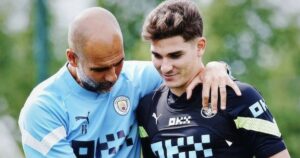 Pep guardiola and Julian Alvarez