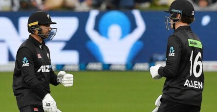 IND vs NZ 3rd ODI : Black Caps survives India's early scare
