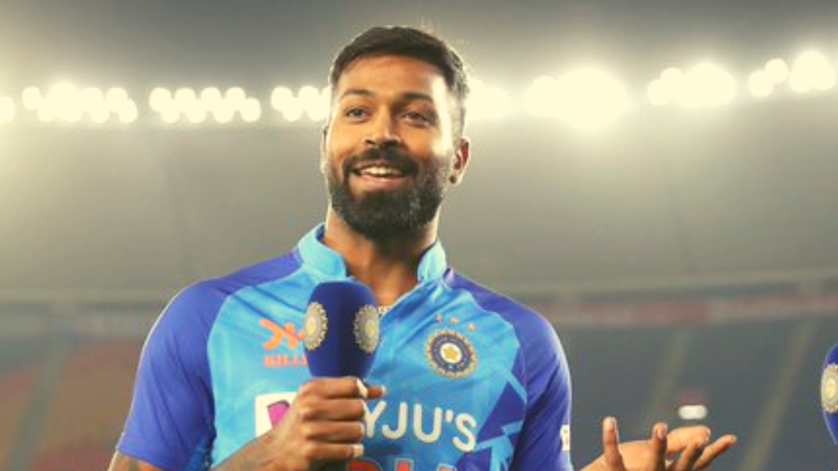 IND Vs NZ 3rd T20I : Watch Hardik Pandya's precious moment with this Cricketer!