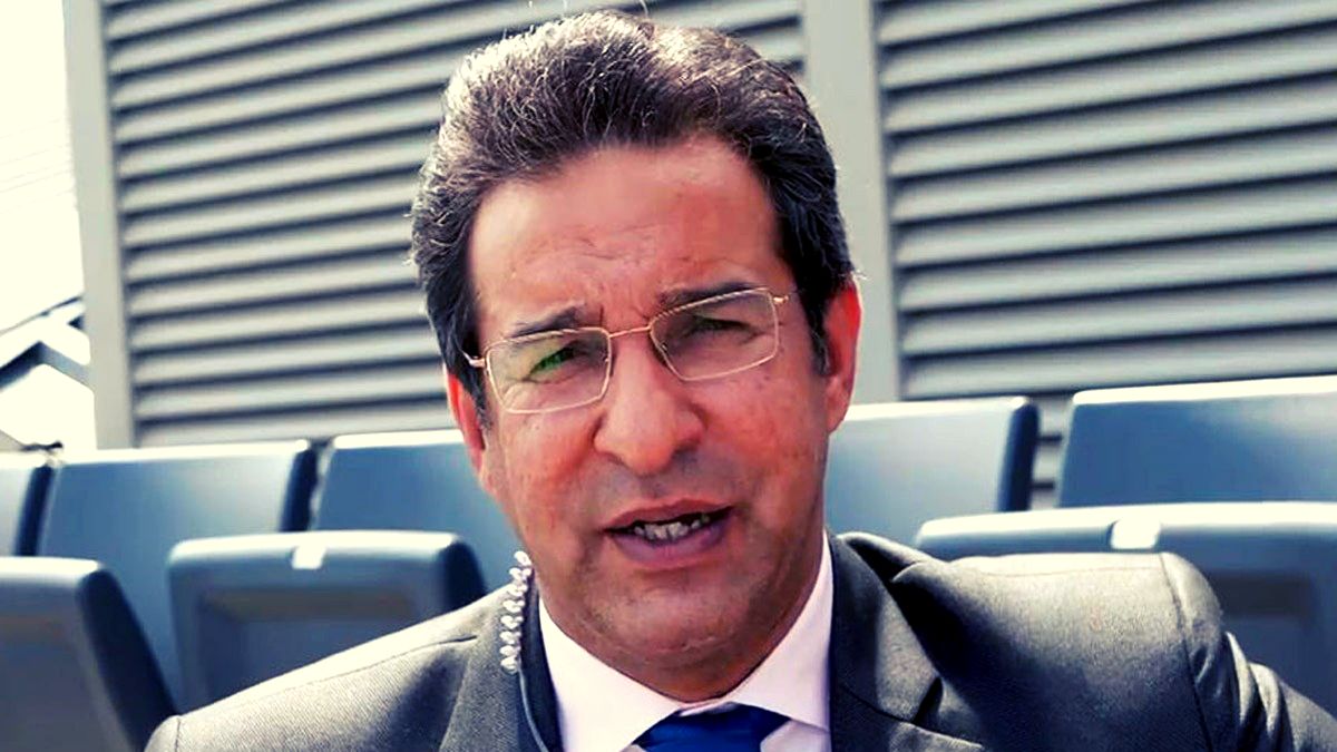 Watch: Wasim Akram loses his temper, kicks sofa in anger after a PSL Match