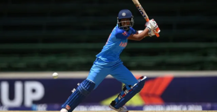 Watch : ICC U-19 Women's T20 World cup highest run scorer's arrival at Delhi Airport