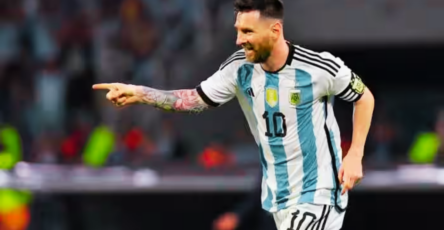Watch Lionel Messi score his 100th, 101st and 102nd International goal for Argentina against Curacao!