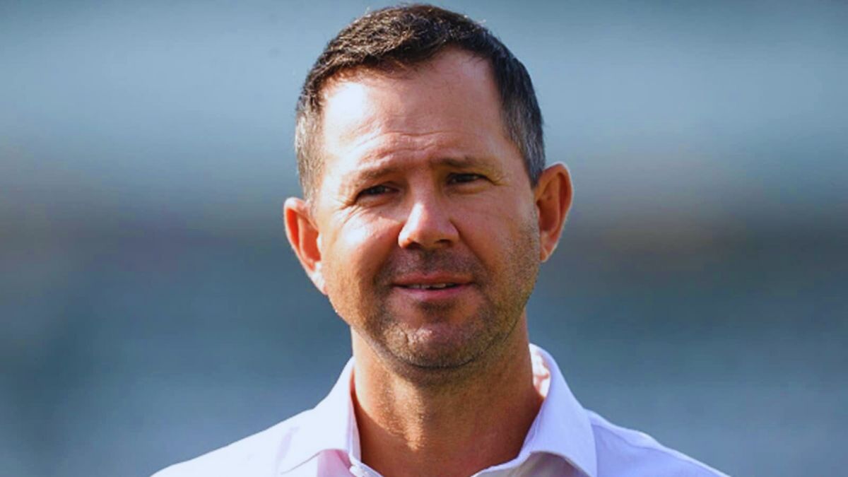 Watch: Ricky Ponting ask Kuldeep Yadav to stop apologizing and start performing