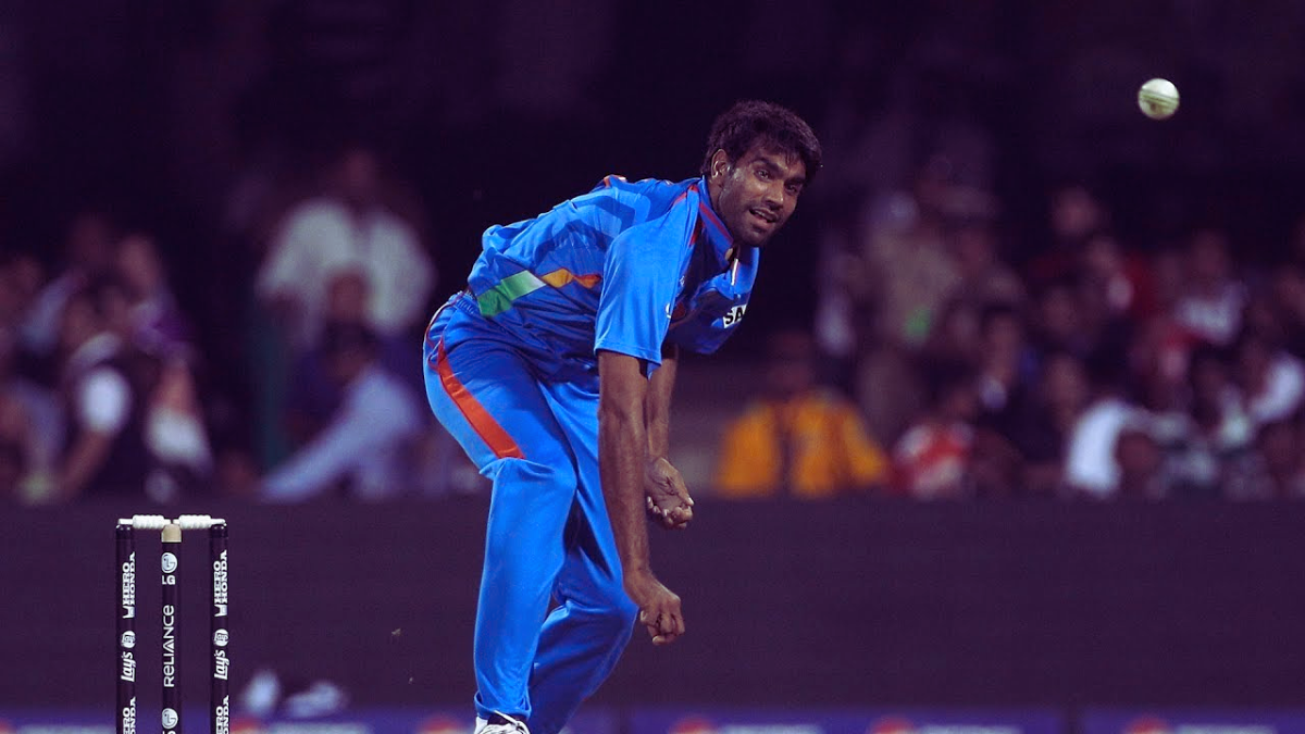 Watch : Munaf Patel applaud a young kid's bowling and suggests his Discovery of speed is now complete!