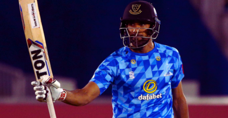 Watch : Ravi Bopara smack 144 off 49 to help Sussex register 324 runs in 20 Overs!