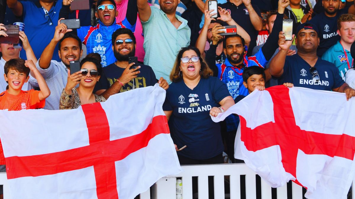 English Cricket Fans