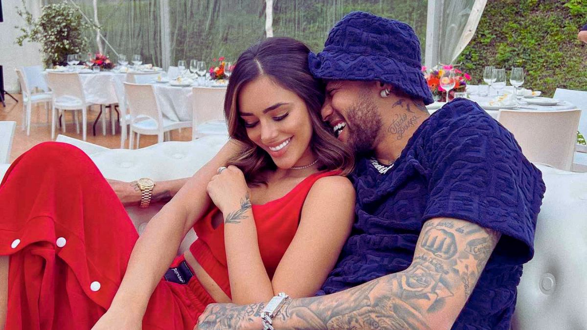 Brazil Superstar Neymar Jr's house broke in by Gangsters to kidnap his wife and daughter