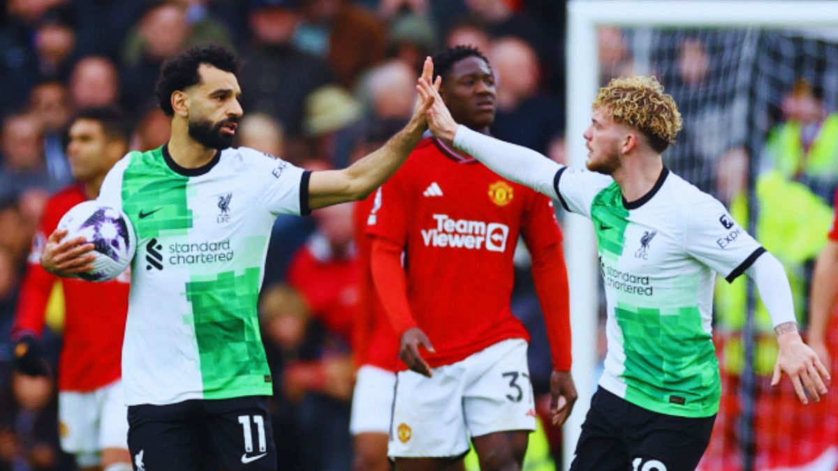 Manchester United Hold Liverpool to a Dramatic Draw in Premier League