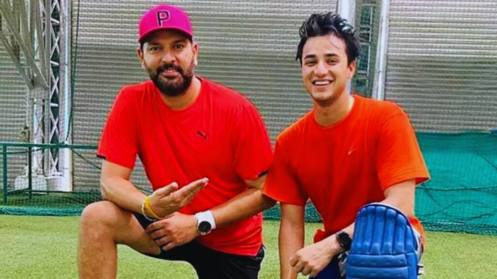 Abhishek Sharma, Yuvraj Singh, Canada Super 60