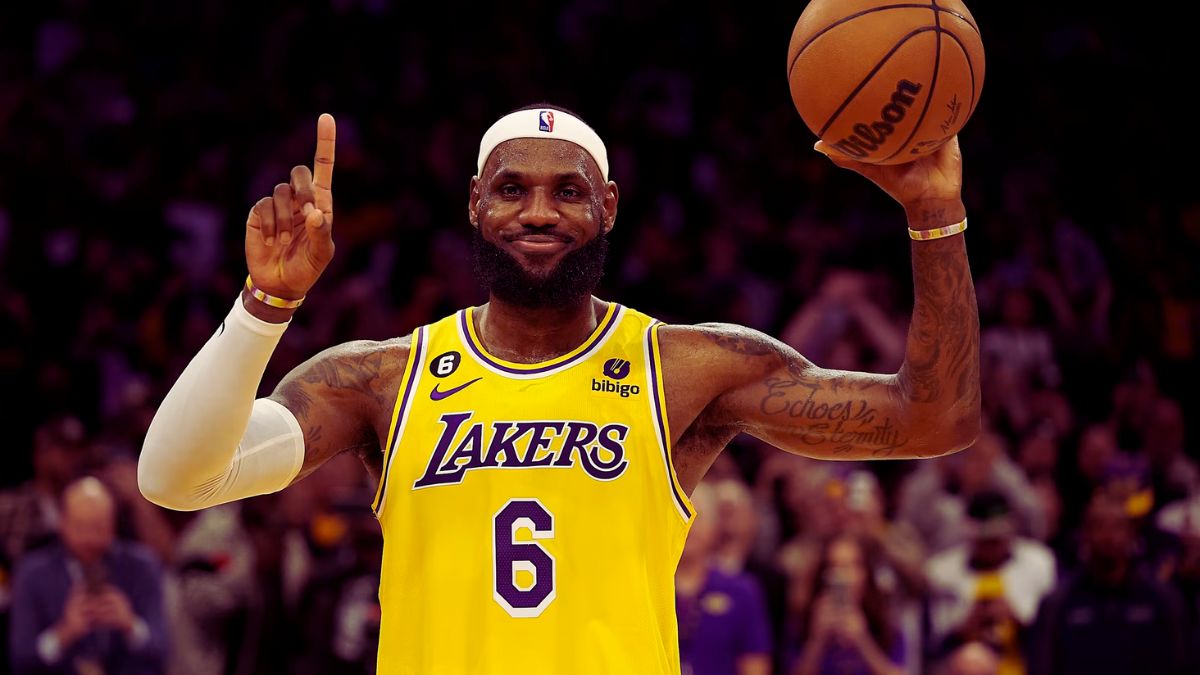 NBA Legendary Players: Basketball Giant Lebron James achieves unique Feat by Scoring 50,000 NBA points