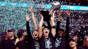 Breaking News : Women's elite sports to earn more than $2.35 billion dollar revenue in 2025