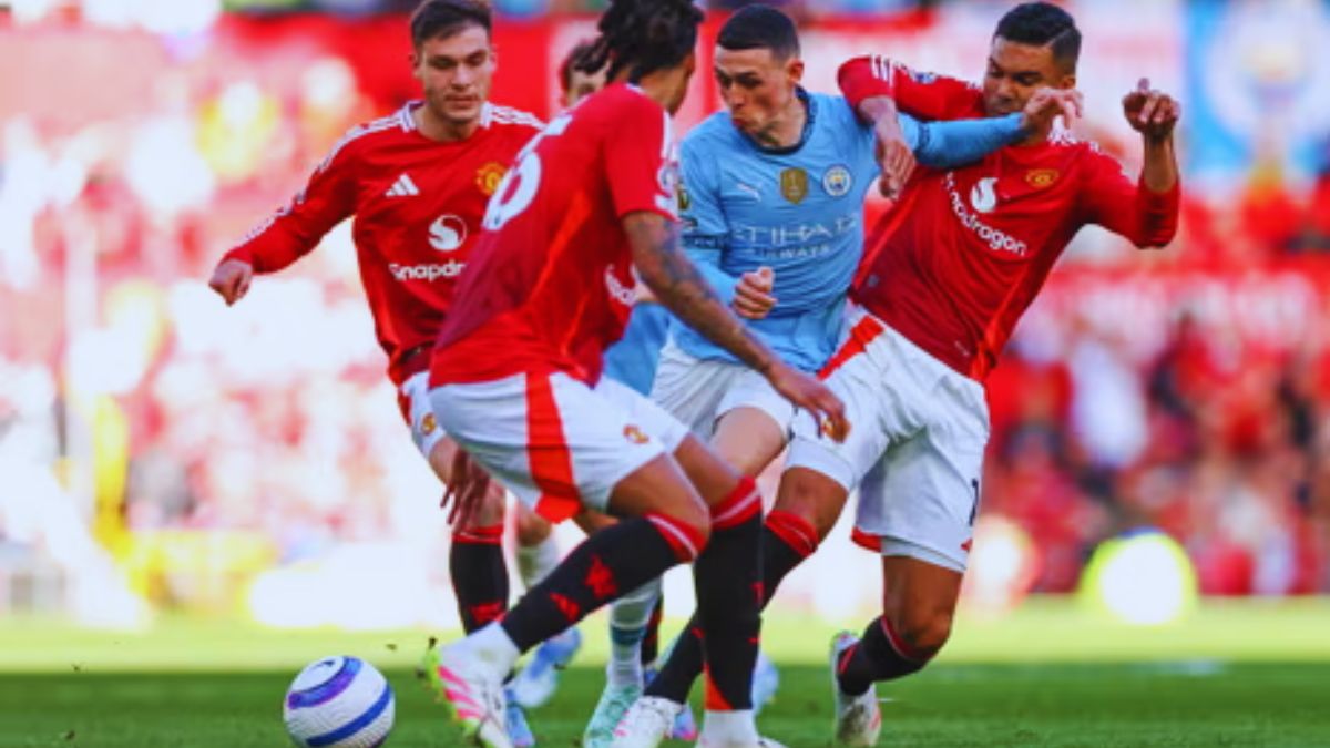 Noussair Mazraoui, Manchester United, Omar Marmoush, Joshua Zirkzee, Kevin De Bruyne