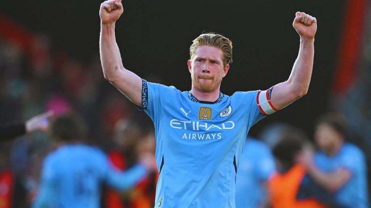 Phil Foden, Erling Haaland, Kevin De Bruyne, Manchester CityPhil Foden, Erling Haaland, Kevin De Bruyne, Manchester City